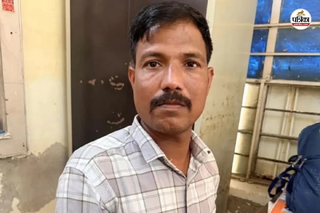 नगर निगम संविदाकर्मी 10 हजार रिश्वत लेते पकड़ा